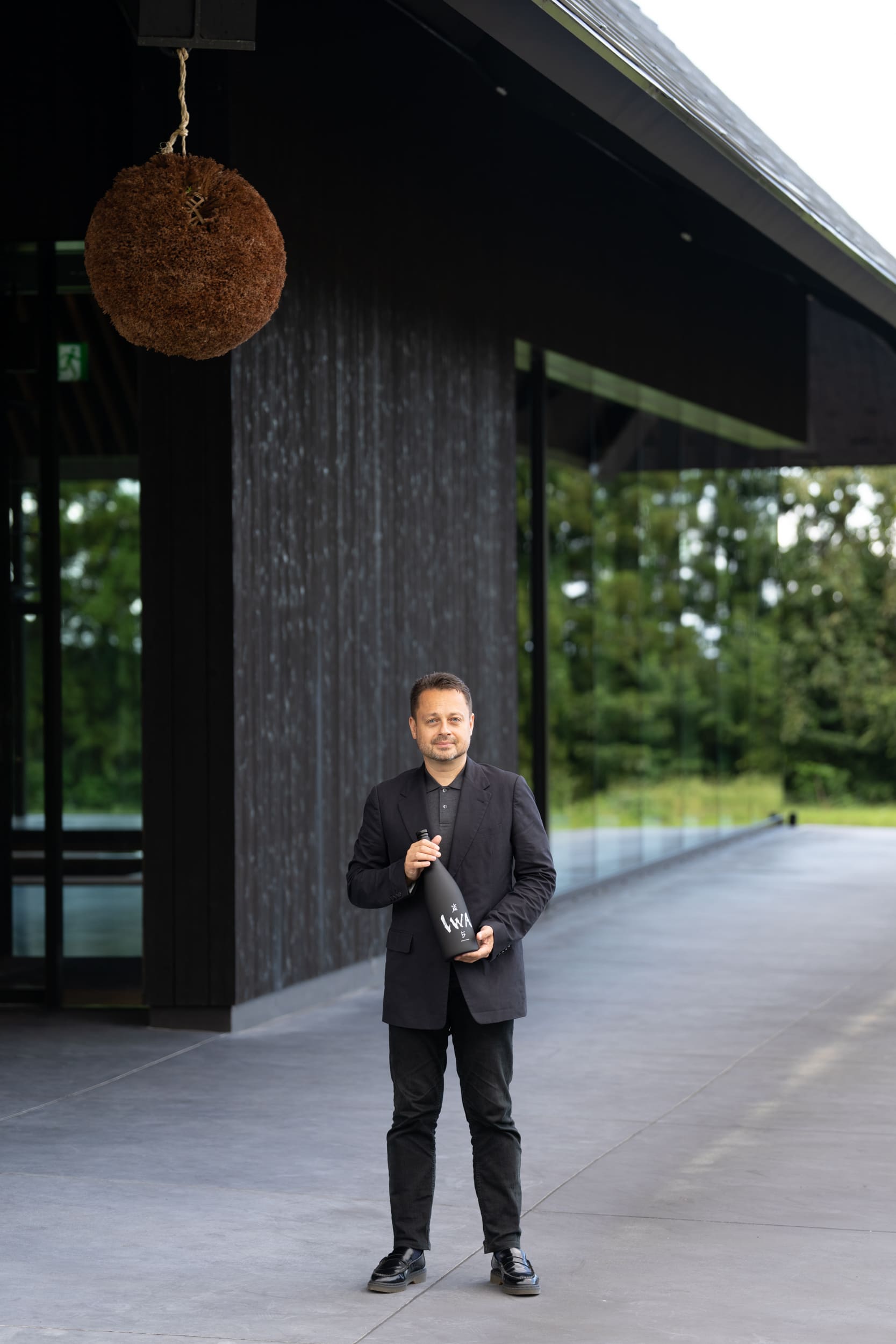 白岩(イナガキヤストさん)